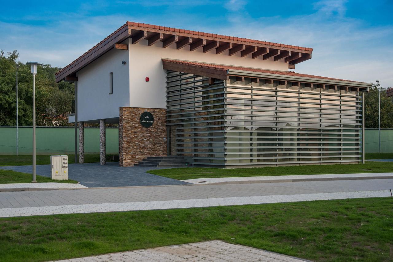 Theodora Golf Club Hotel Alba Iulia Exterior photo